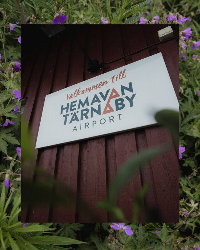 Vi hoppas att ni alla har haft en riktigt härlig midsommarhelg😍 På Hemavan Tärnaby Airport är vi nu igång för fullt med rekrytering och vi söker nya härliga kollegor till vår arbetsplats🎉 Är du sugen på att arbeta mitt i Hemavan med skidliftar, skoterspår och vandringsleder bara minuter från ditt jobb, eller känder du kanske någon som är intresserad? Då tycker vi att du ska söka jobb hos oss eller tipsa en vän🙌🏻 Våra lediga tjänster hittar du i länken nedan✈️https://arbetsformedlingen.se/platsbanken/annonser?q=Hemavan%20Tärnaby%20Airport#ledigajobb #storumankommun #hemavantärnabyairport #hemavanairport #jobbistoruman #hemavantärnaby #jobbifjällen